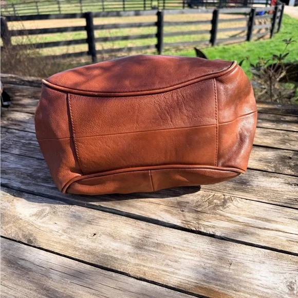 Frye Chestnut Brown Pebbled Leather Hobo Shoulder Bag - Picture 3 of 15